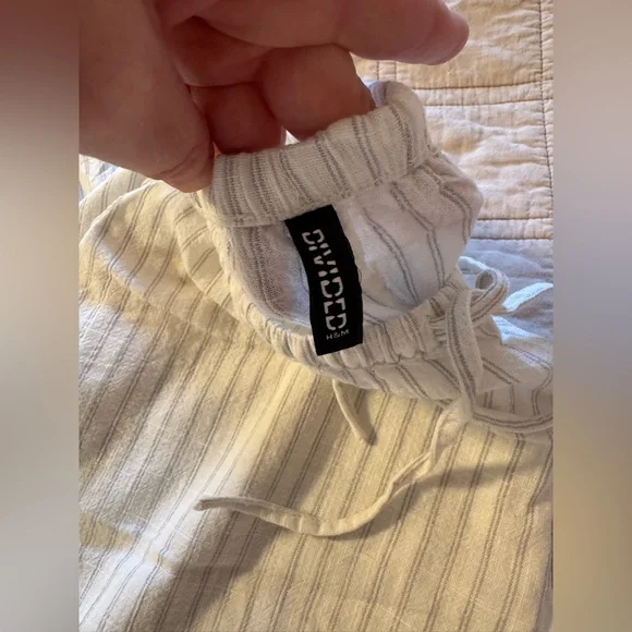 Divided by H&M linen pants, 2 pair XL - Picture 3 of 12